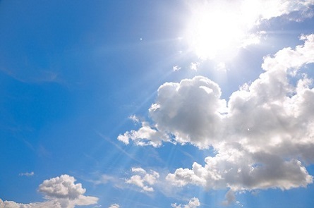 Blue_sky_clouds_sunlight_450.jpg